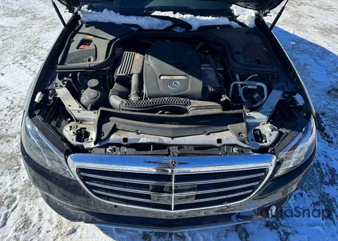 2017 Mercedes-Benz E 300 z USA, uszkodzony, nr VIN WDDZF4JB5HA017336